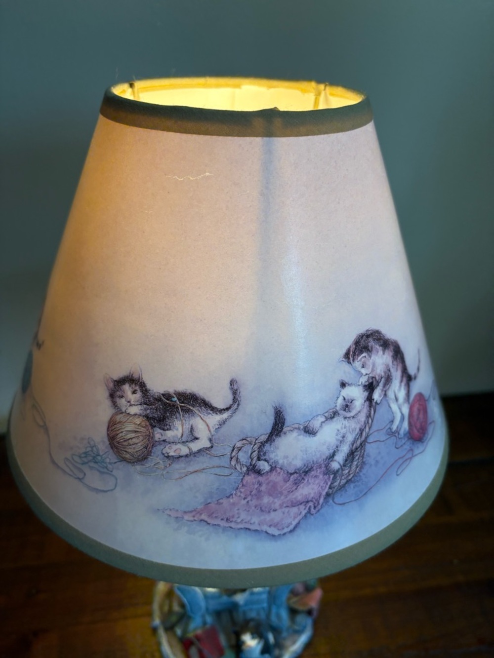 Vintage 80’s Kitten Table Lamp/ Desk Lamp Kitten Lamp Shade - Picture 4 of 13